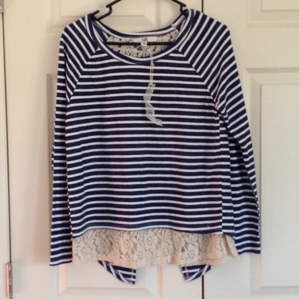 Ladies shirt.